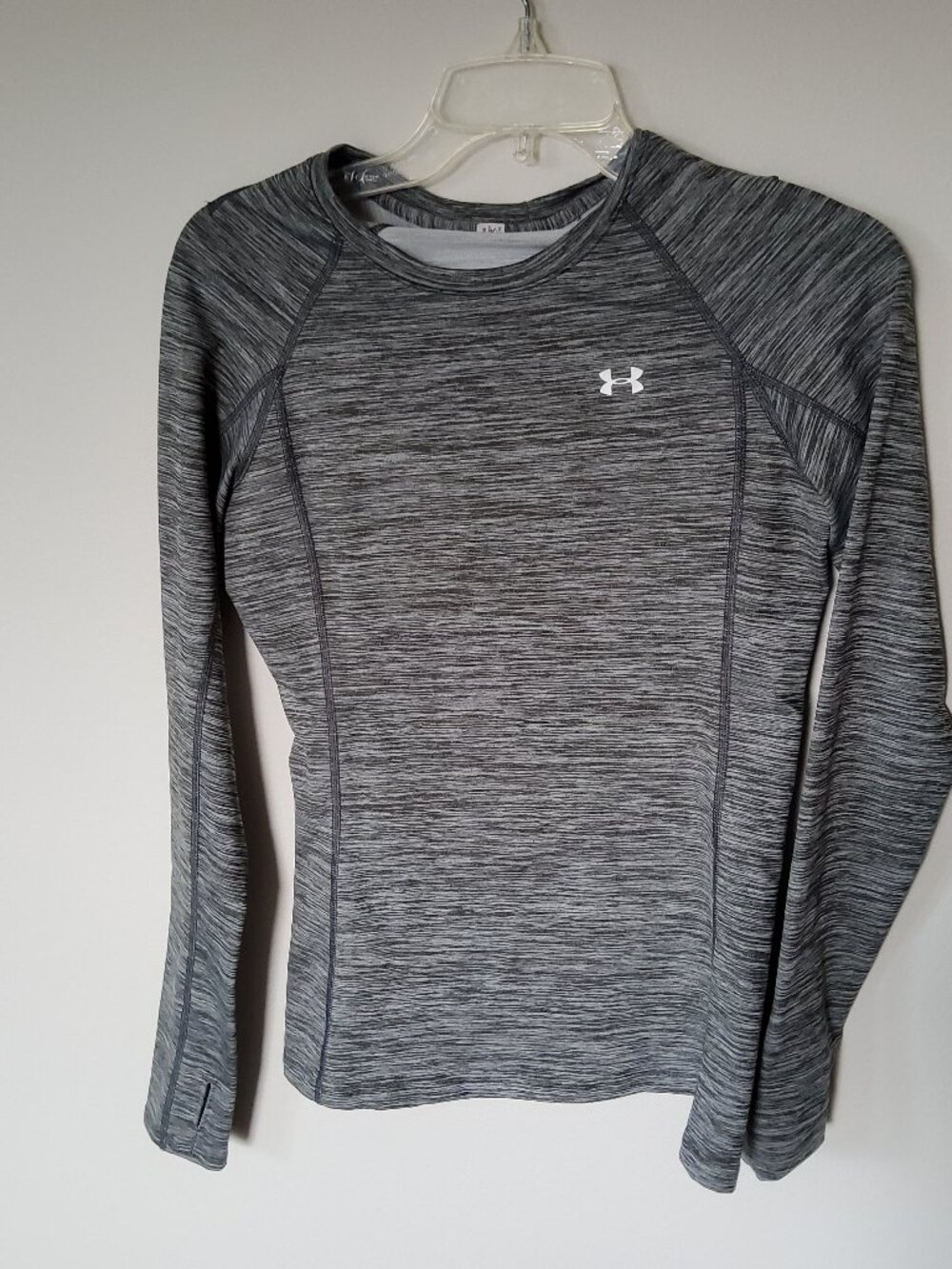 Under Armour gray long sleeve T shirt size L